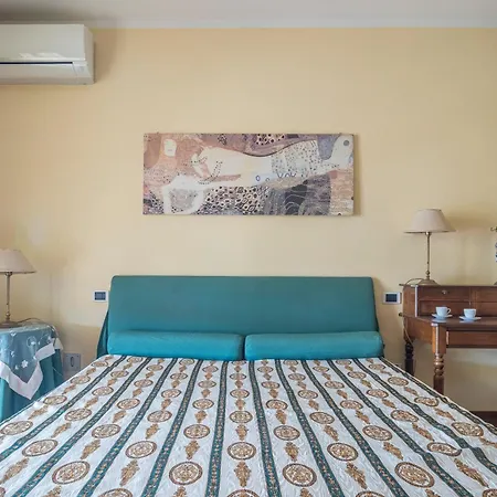 Apartment La Bouganville - House With Garden Dei Marmi, Toscana Forte dei Marmi