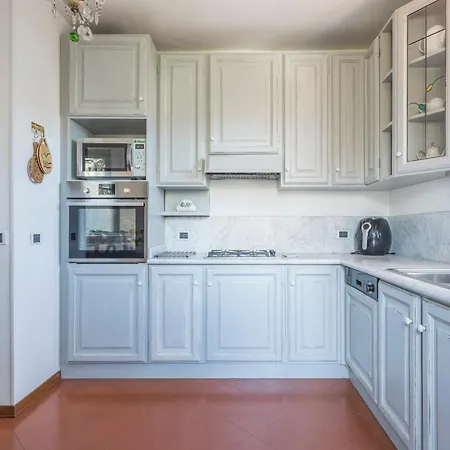 Apartamento La Bouganville - House With Garden Dei Marmi, Toscana